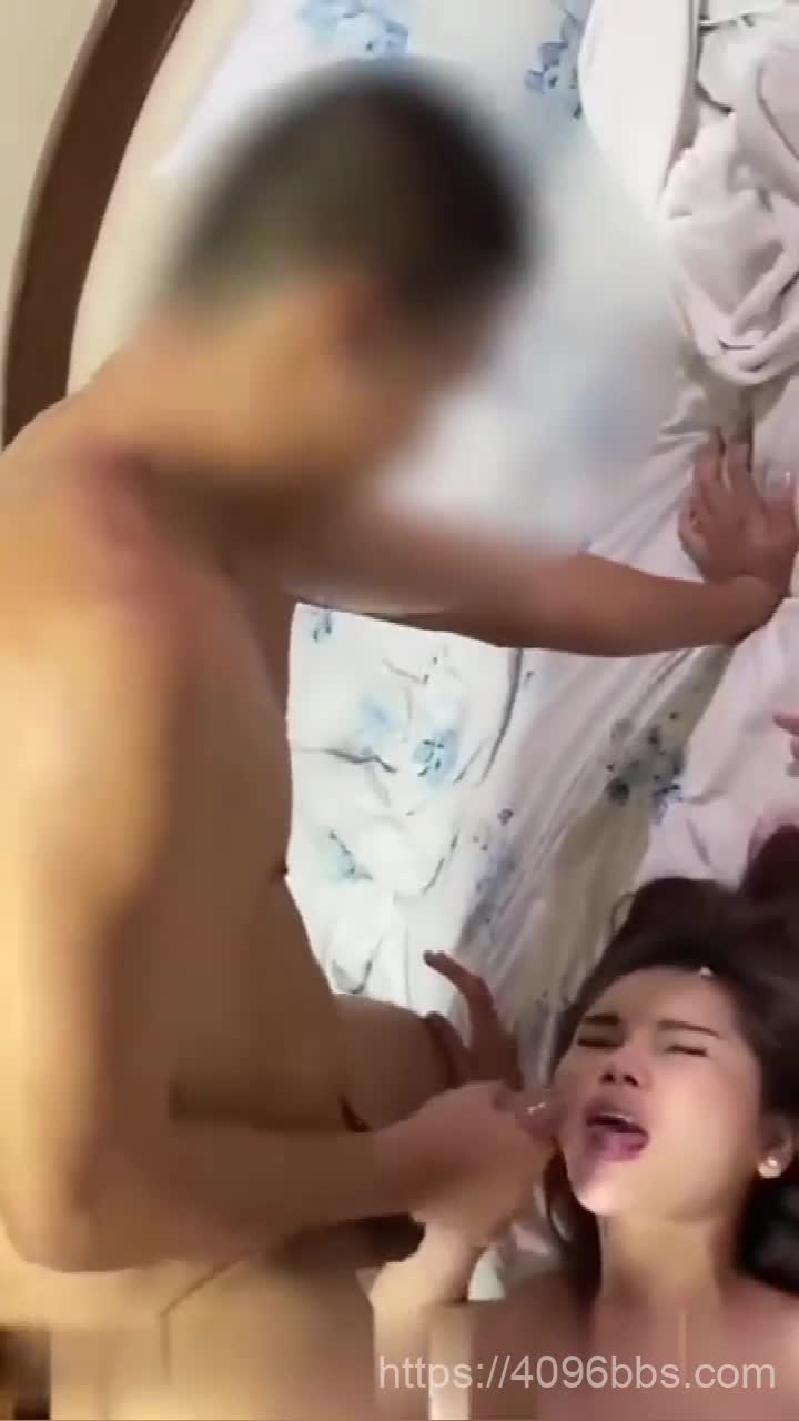 被单男无套猛怼爽叫不停颜射吃精