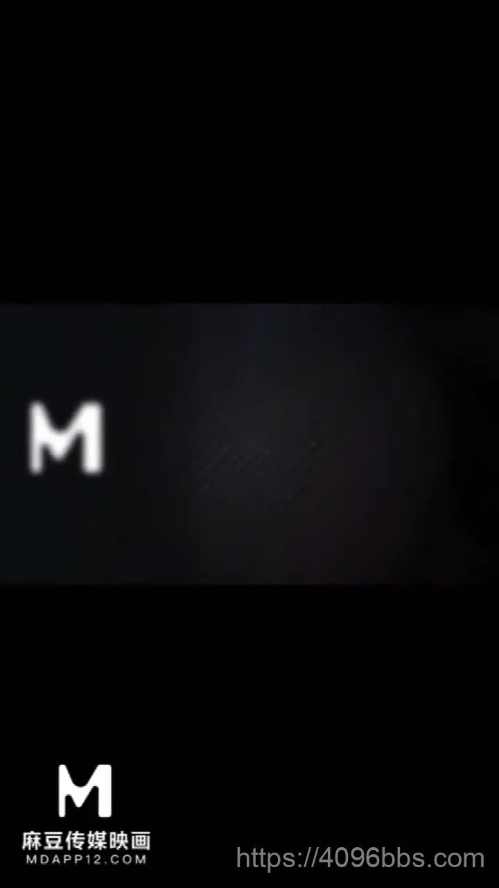 通往性福的班次❤️淫荡御姐在火车上色诱抽烟的小伙直接在厕所打炮啪啪后入榨精-太刺激了这种艳遇