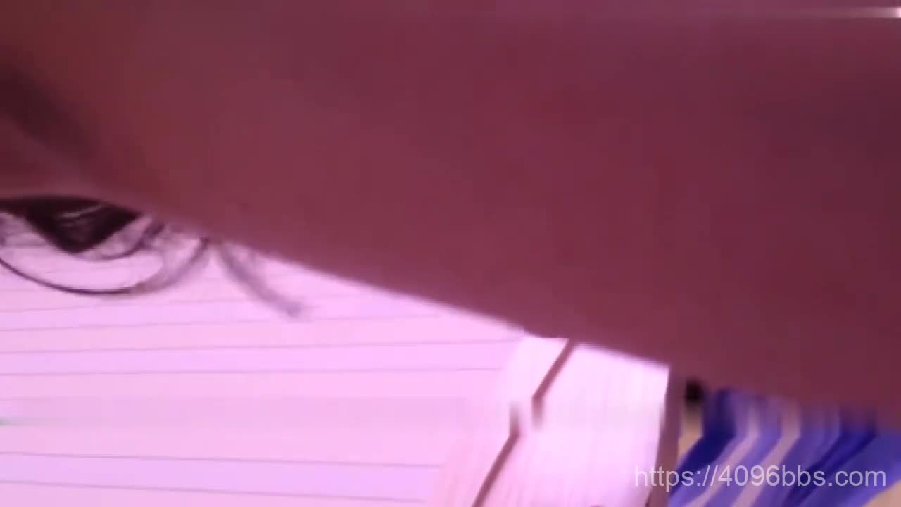 【度云泄密】内蒙人~刘艳~空姐啪啪流出，可惜未露脸，看身材是真不错，还挺骚的，无套骑乘，淫水多，叫声是真骚