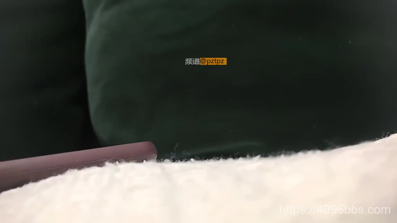 【国产精品】漂亮少妇美得一屁不行了下面流水啦啊啊受不了快点射哪里都行骚逼都没洗脱下内裤舔的求操