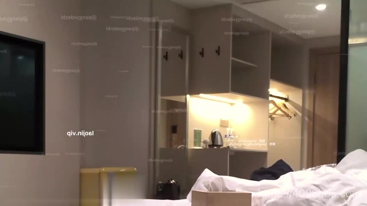 2025年9月最新，推特✅【胖爷的奇妙之旅】✅千元SVIP门槛19岁清纯学生妹，听话的换上制服，爆操呻吟诱人，娇小可爱好身材